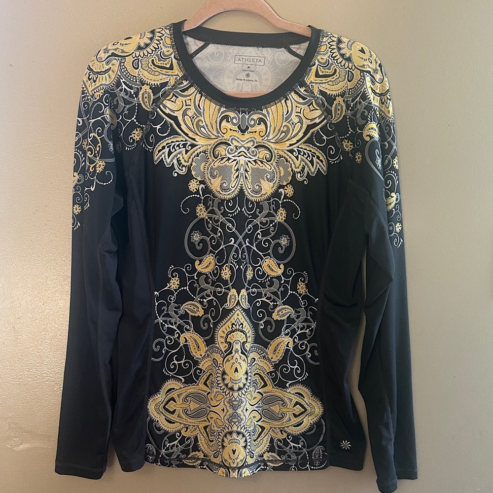 Athleta‎ Runaway Rash Guard Long Sleeved Top | Medium